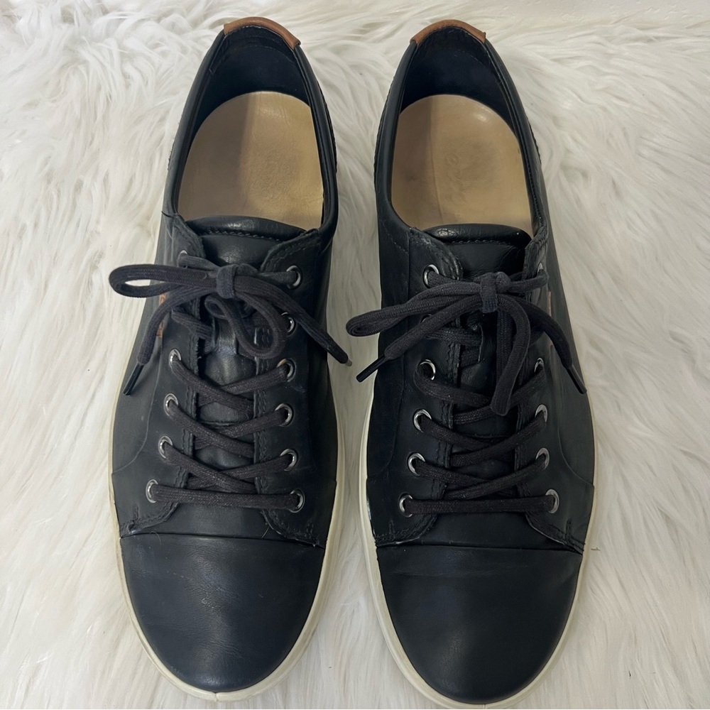 Ecco Men's Soft 7 Black Leather Lace Up Casual Contemporary Comfort Sneakers 10